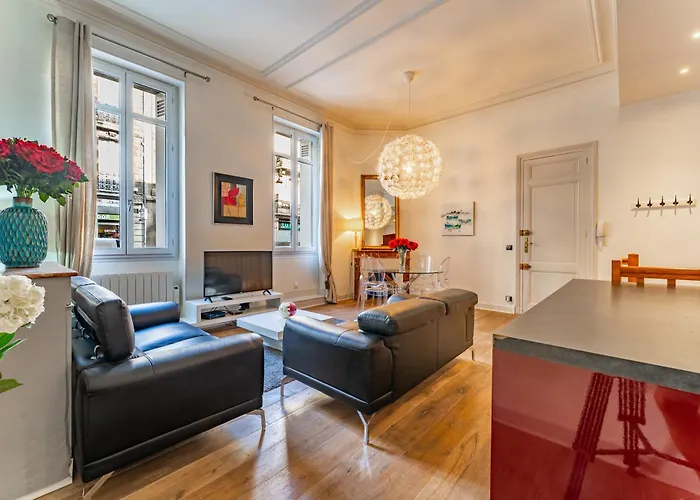 Magnifique Au Coeur Du Quartier Historique Saint-michel Apartman